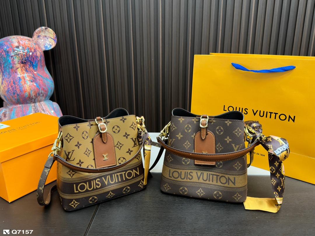 Replica Louis Vuitton Bag 20*19CM