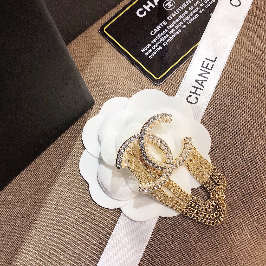 Replica CHANEL Brooch