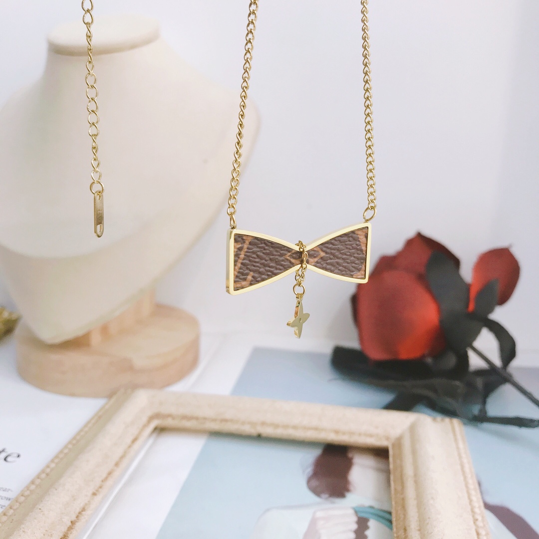 Replica LOUIS VUITTON Necklace