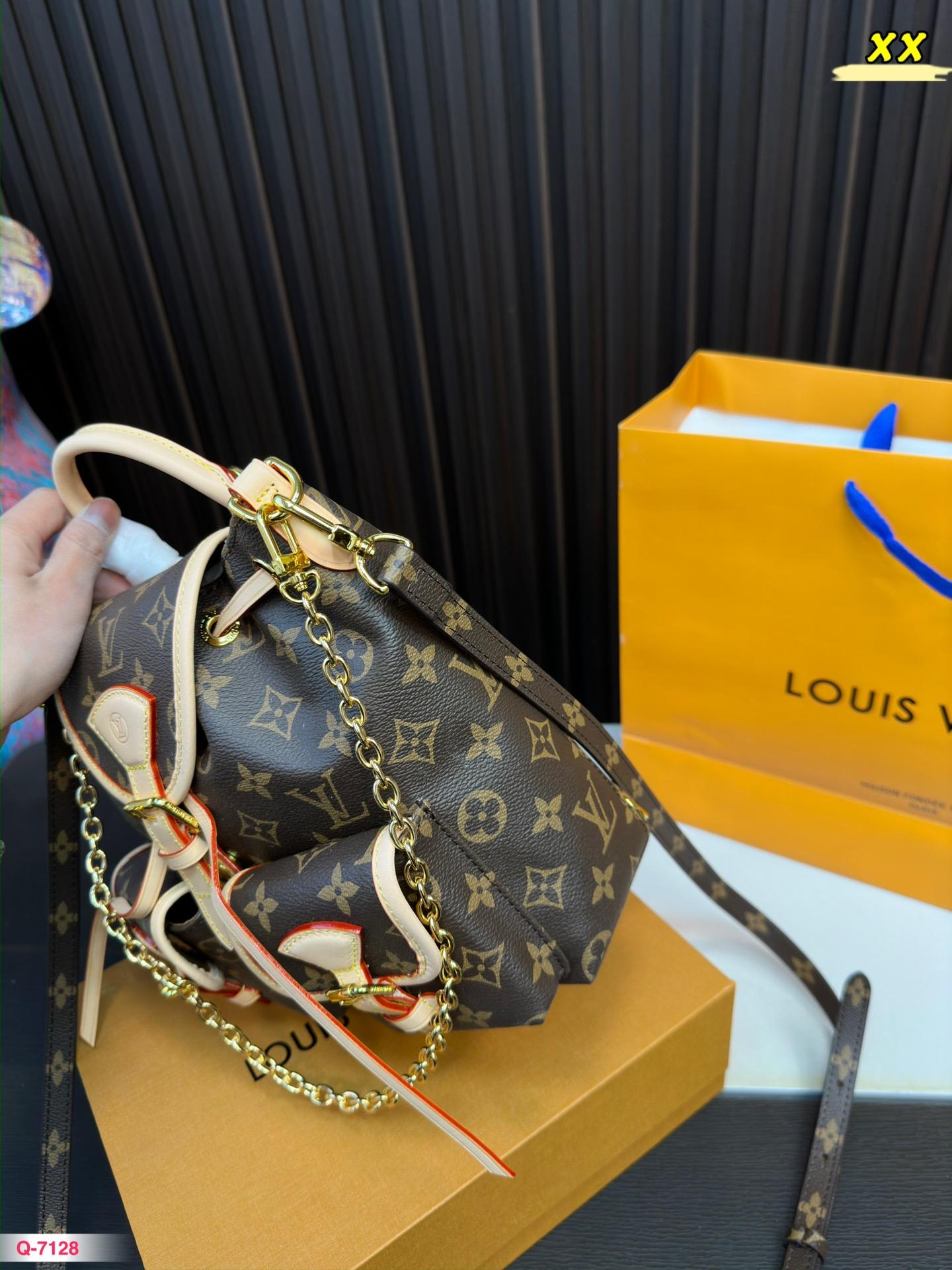 Replica Louis Vuitton Bag 24*22CM