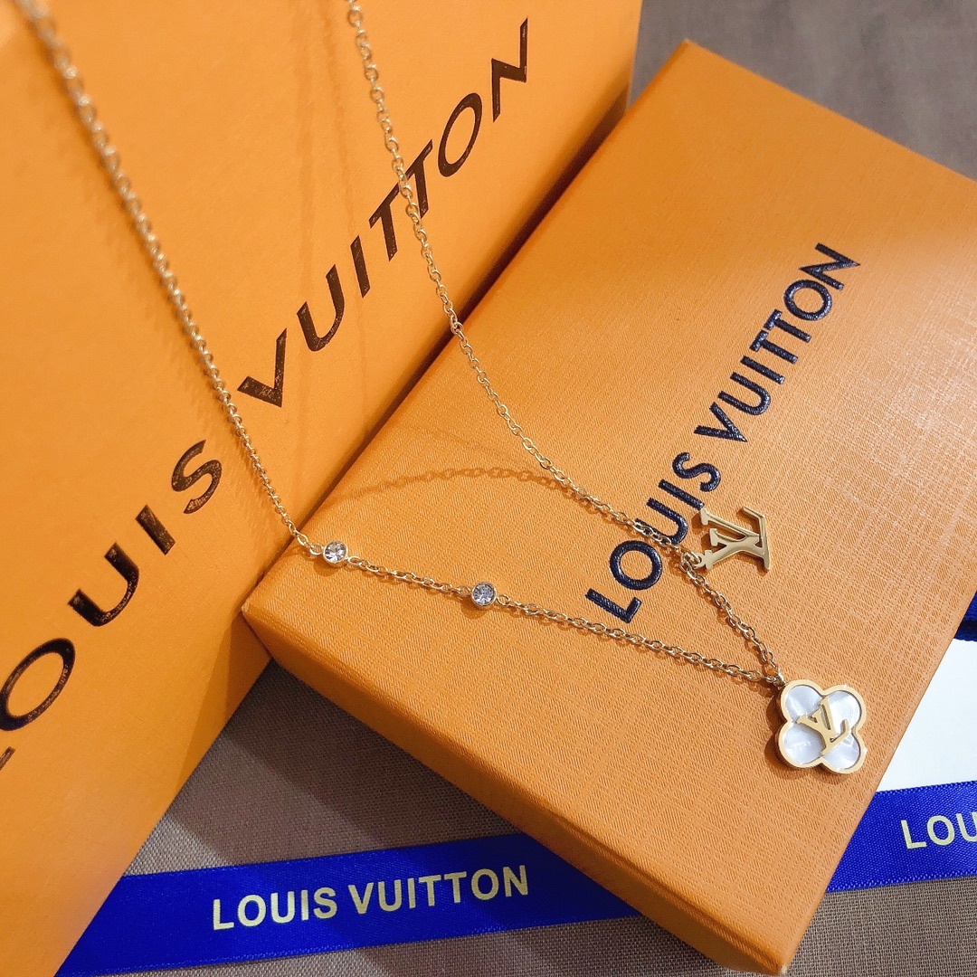 Replica LOUIS VUITTON Necklace