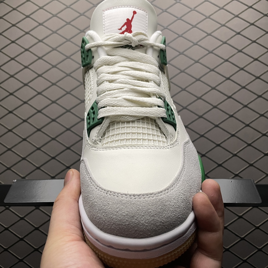 Replica Air Jordan Shoe SB x Air Jordan 4 Pine Green DR5415-103 Size 40-47.5