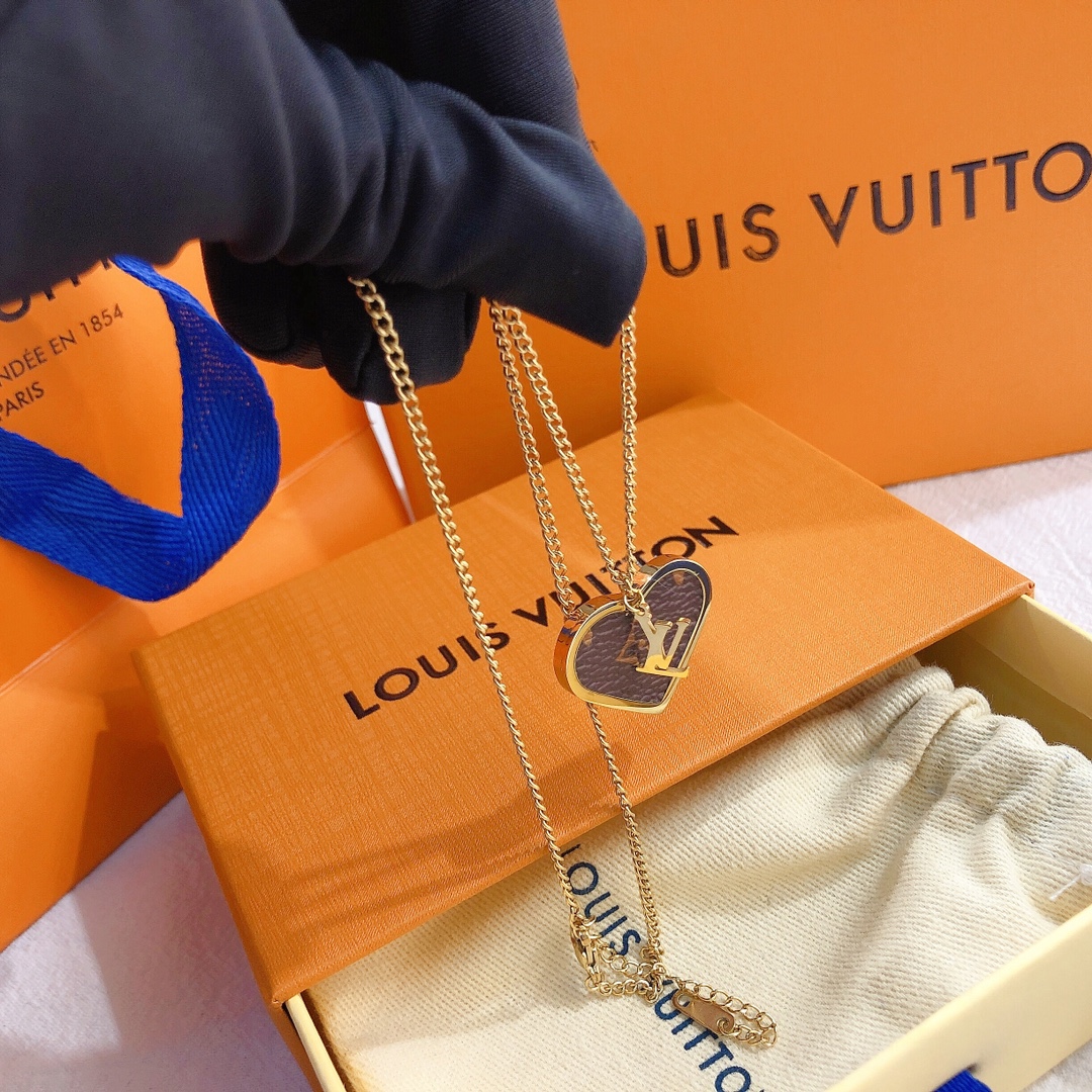 Replica LOUIS VUITTON Necklace
