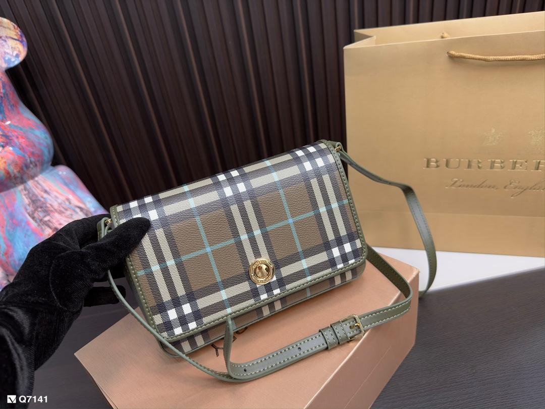 Replica Burberry Bag 14*22CM