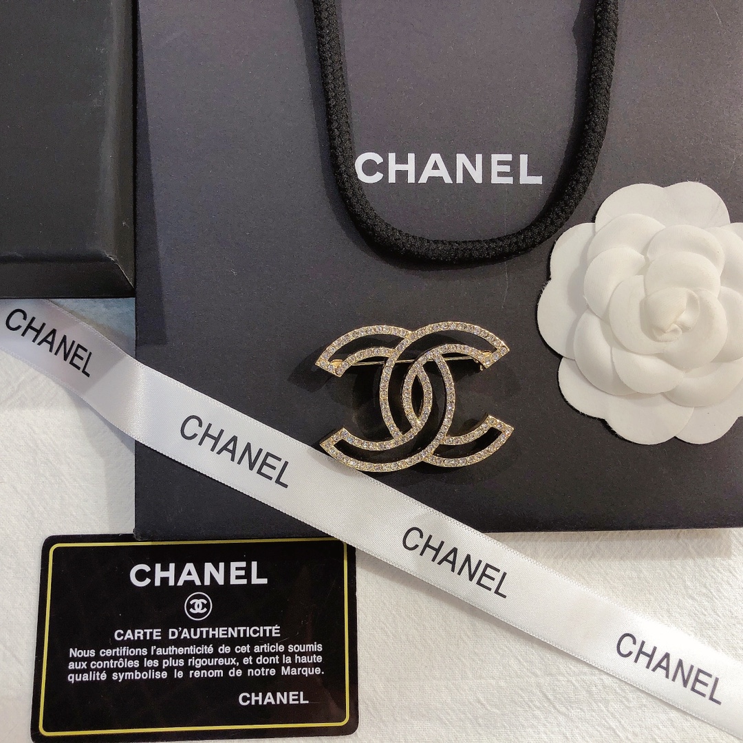 Replica CHANEL Brooch