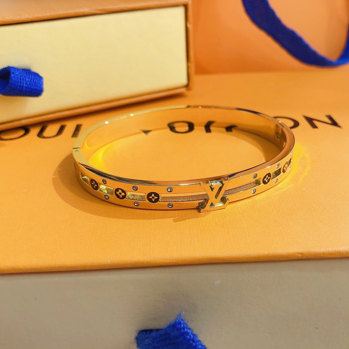 Replica LOUIS VUITTON Bangle
