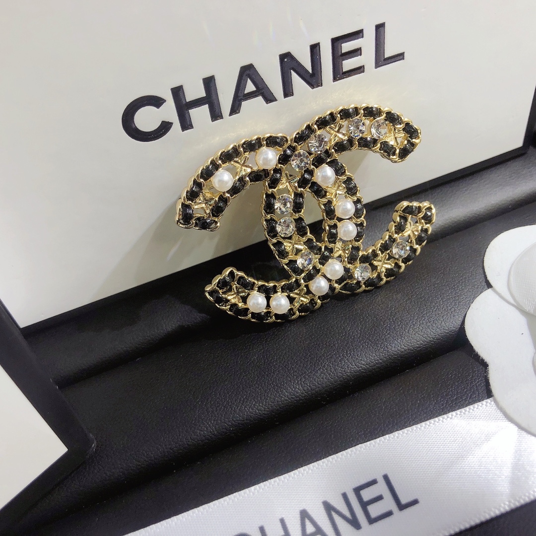 Replica CHANEL Brooch