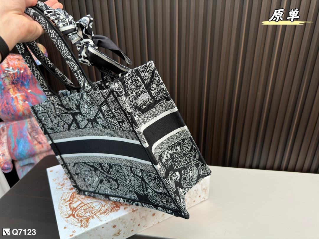 Replica Dior Bag   41*34CM/36*27CM