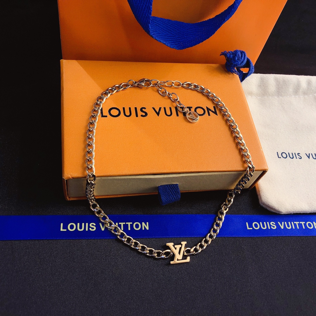 Replica LOUIS VUITTON Necklace