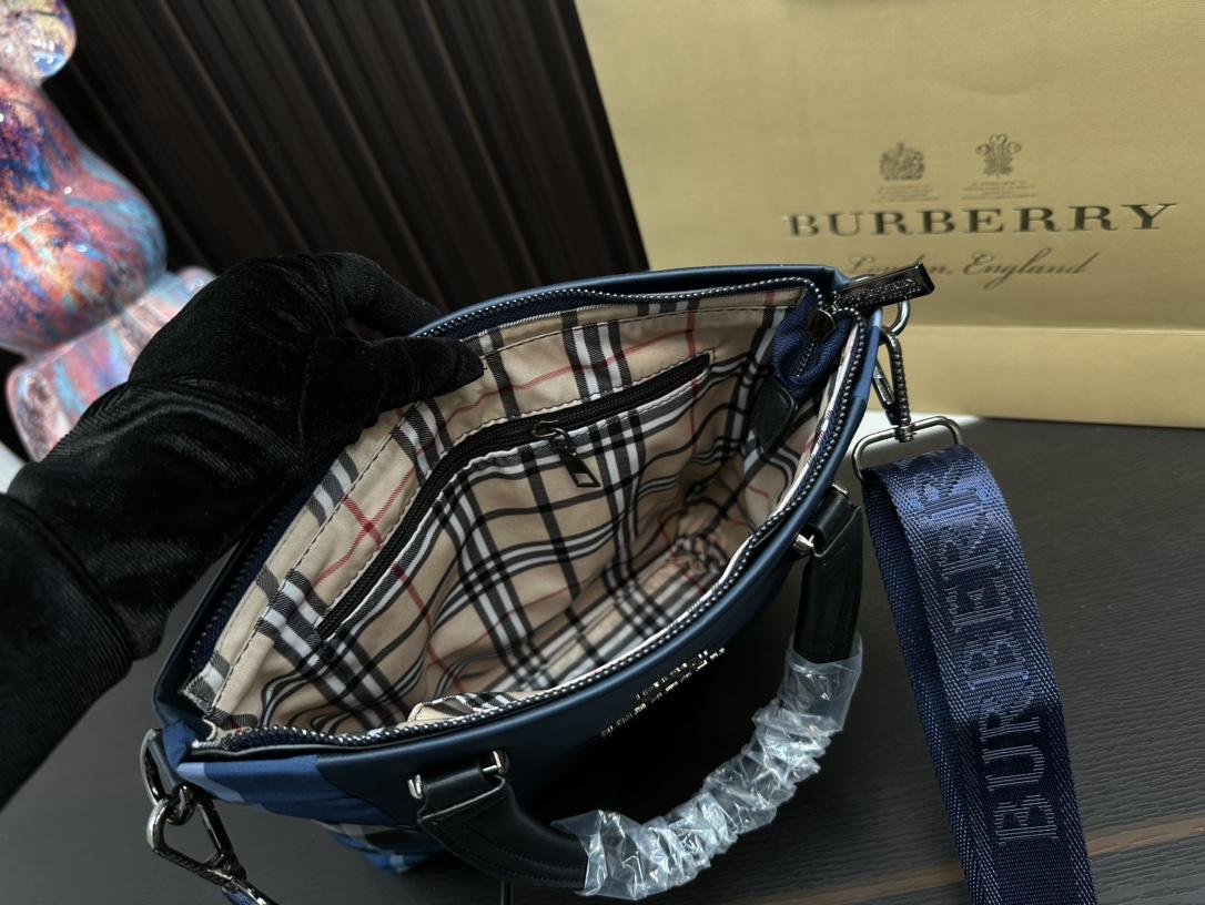 Replica Burberry Bag 28*28CM