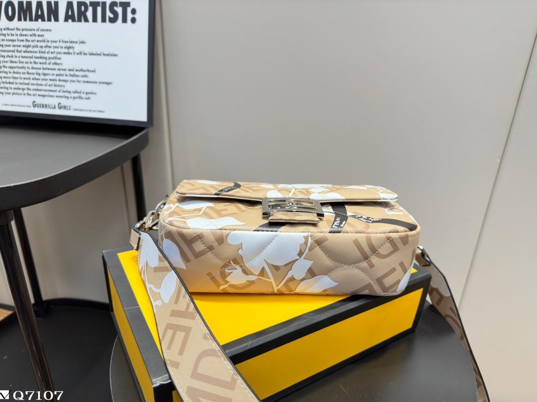 Replica Fendi Bag 24.5*15CM