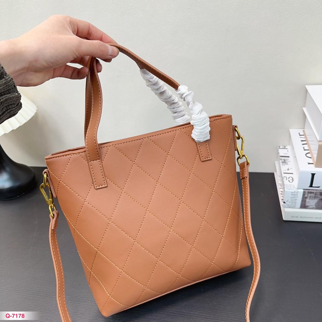 Replica Chanel Bag 24*24CM