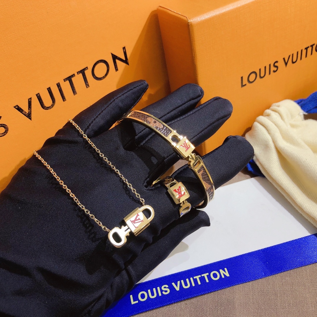 Replica LOUIS VUITTON Ring