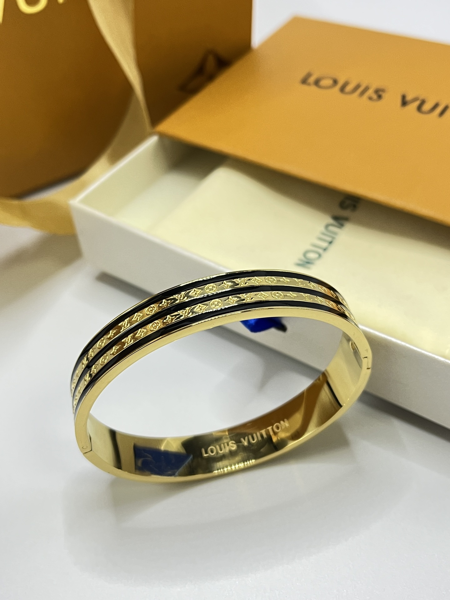 Replica LOUIS VUITTON Bangle