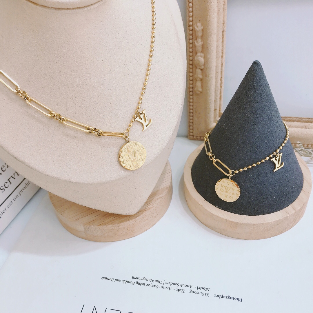 Replica LOUIS VUITTON Necklace