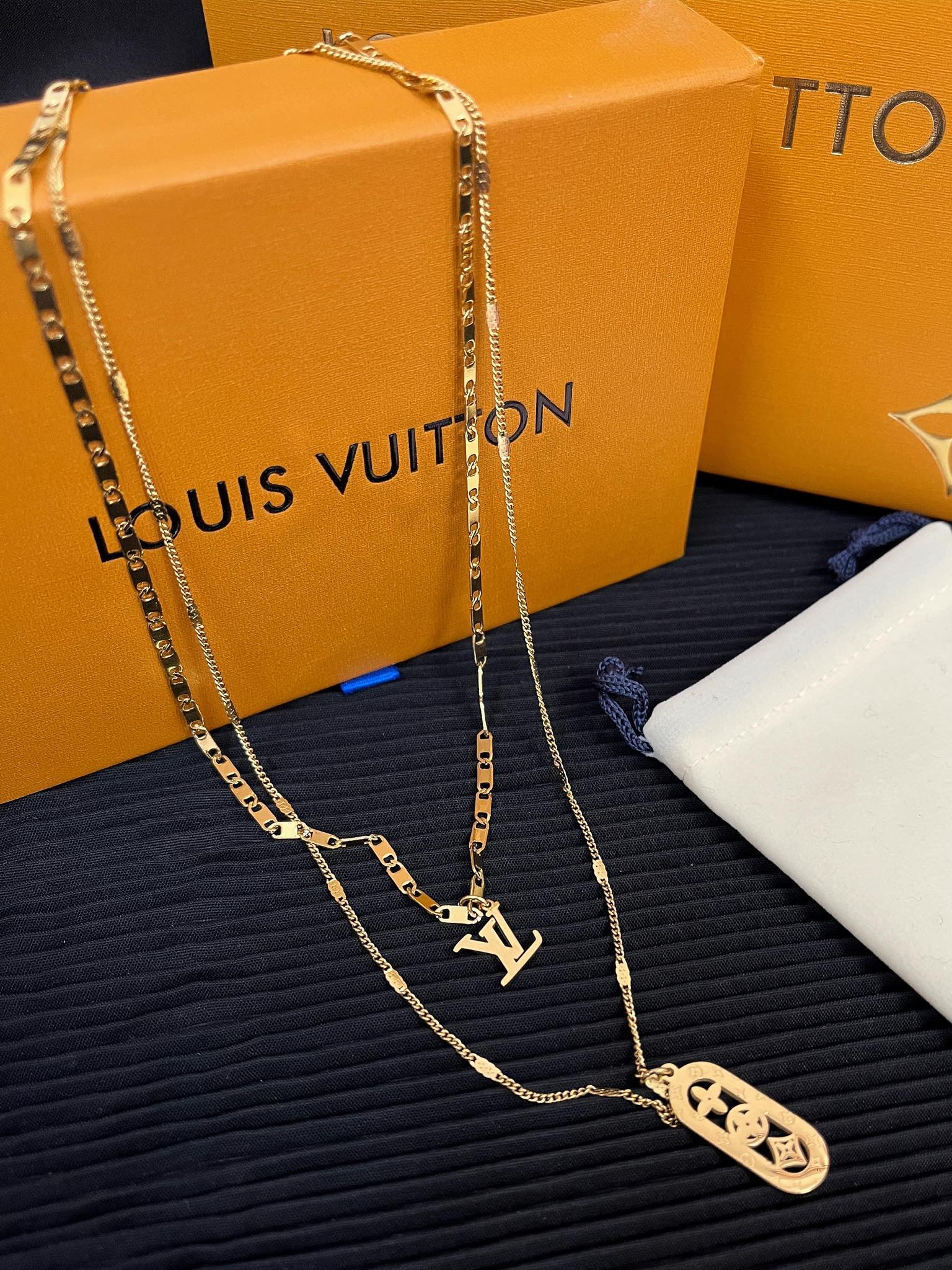 Replica LOUIS VUITTON Necklace