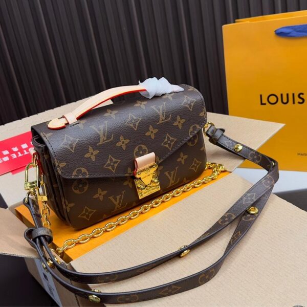 Replica Louis Vuitton Bag 21*13*6CM
