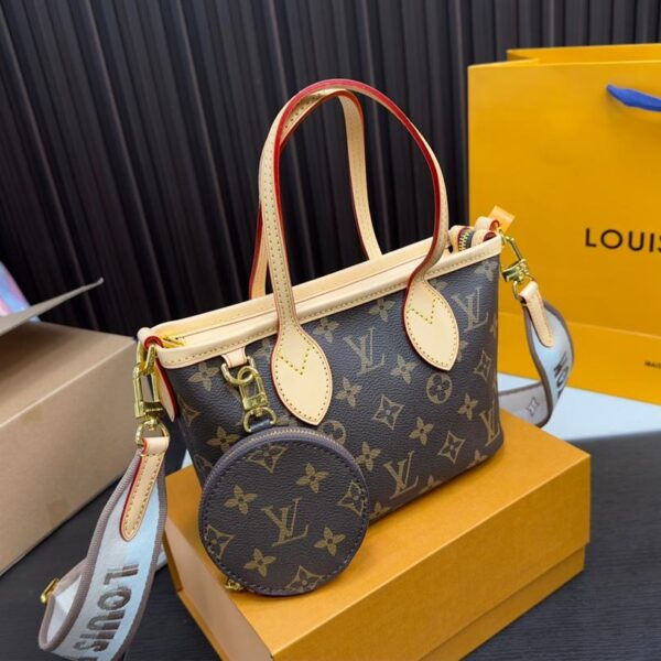 Replica Louis Vuitton Bag 13*19CM