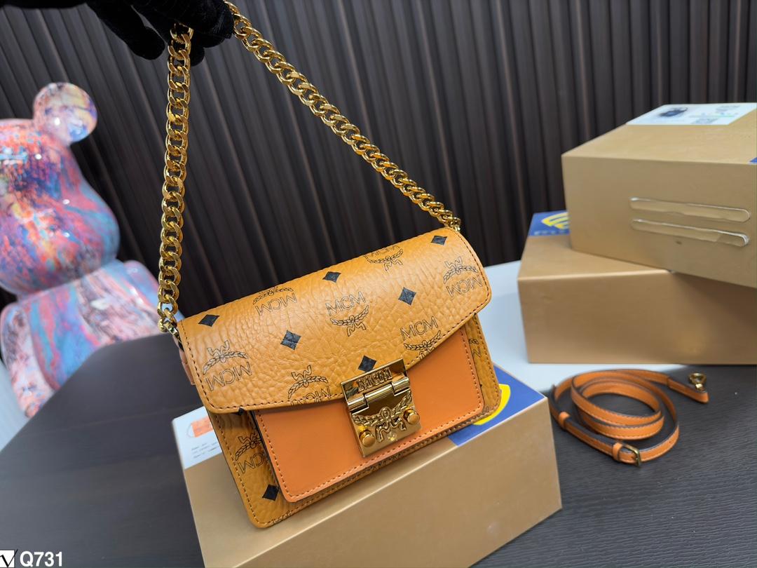 Replica MCM Bag 18*13CM