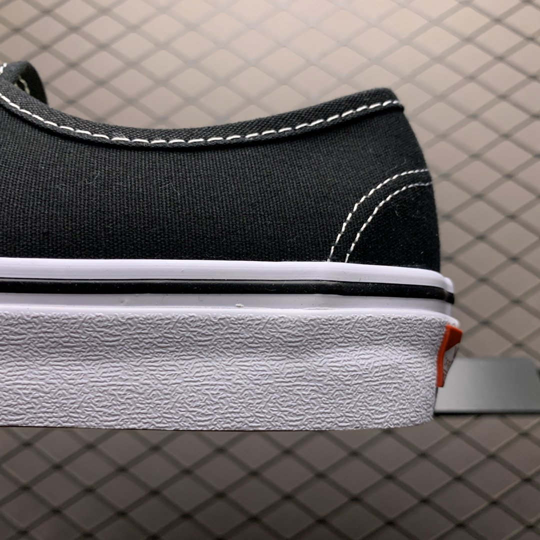 Replica Vans Shoe Vans Authentic 35-44 5261141D
