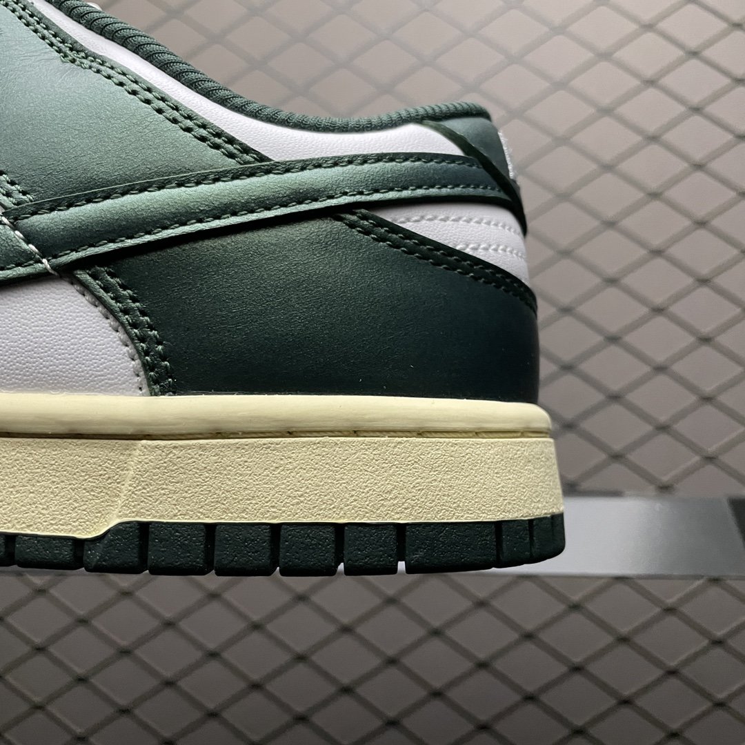 Replica Nike Dunk SB Shoe Nike Dunk Low RetroVintage Green DQ8580-100
