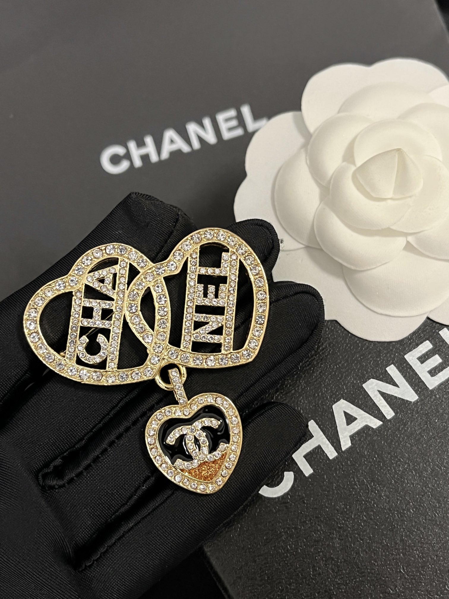 Replica CHANEL Brooch