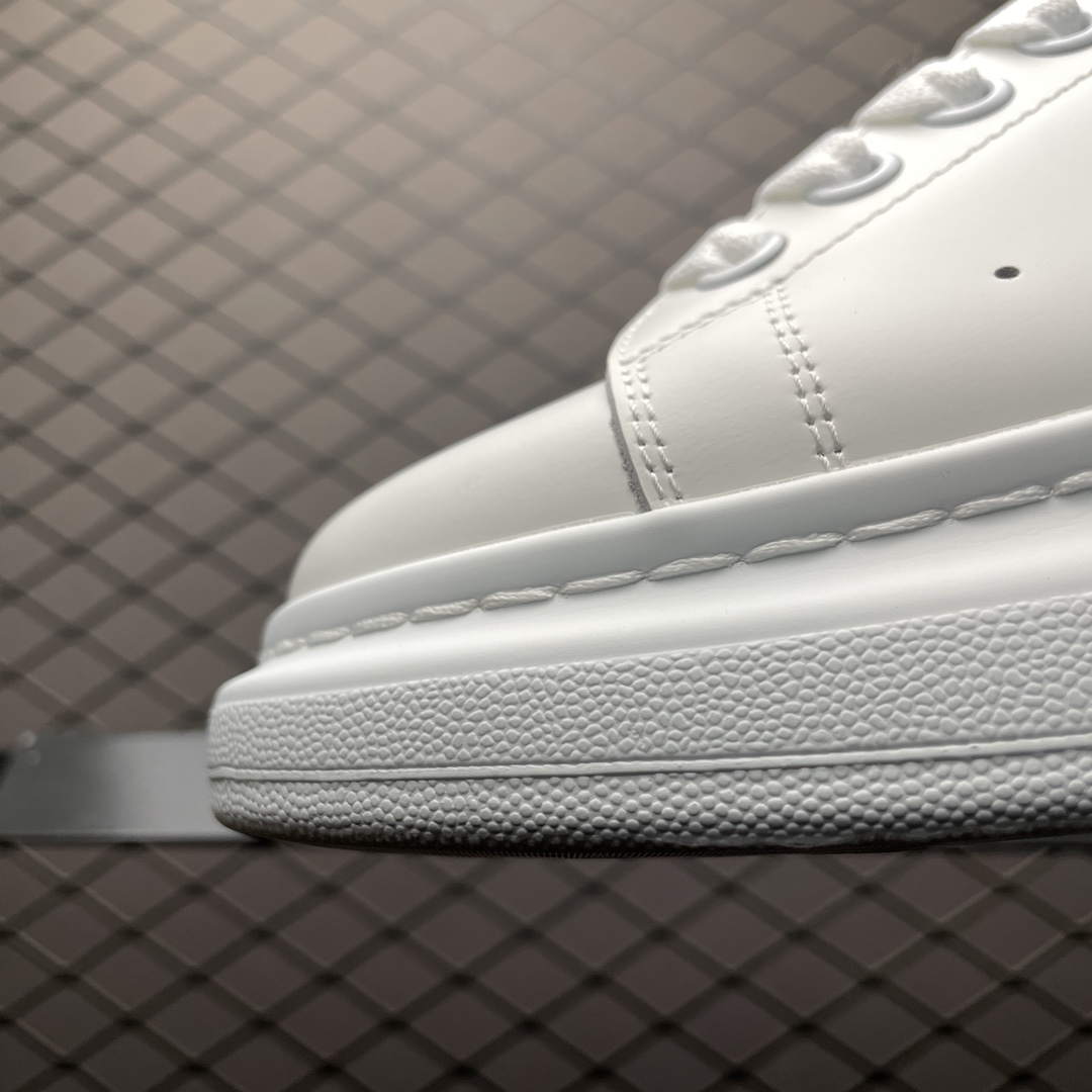 Replica Alexander McQueen Shoe Alexander McQueen size 35-45 with half size.e