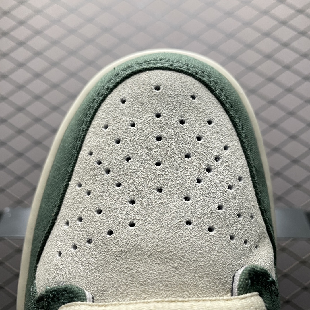 Replica Nike Dunk SB Shoe Nike SB Dunk Low Eire 304292-185 Size 40-47.5