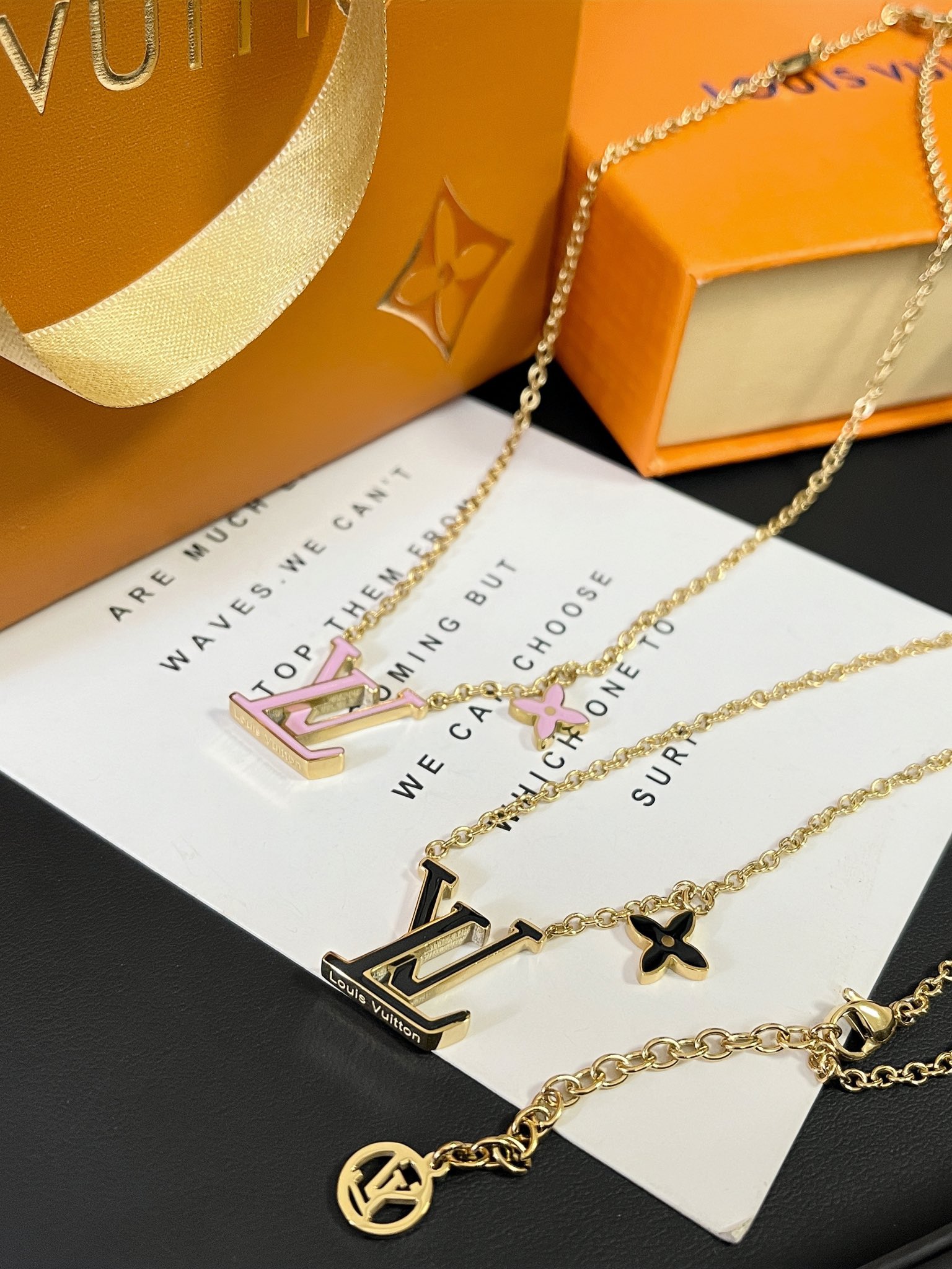 Replica LOUIS VUITTON Necklace