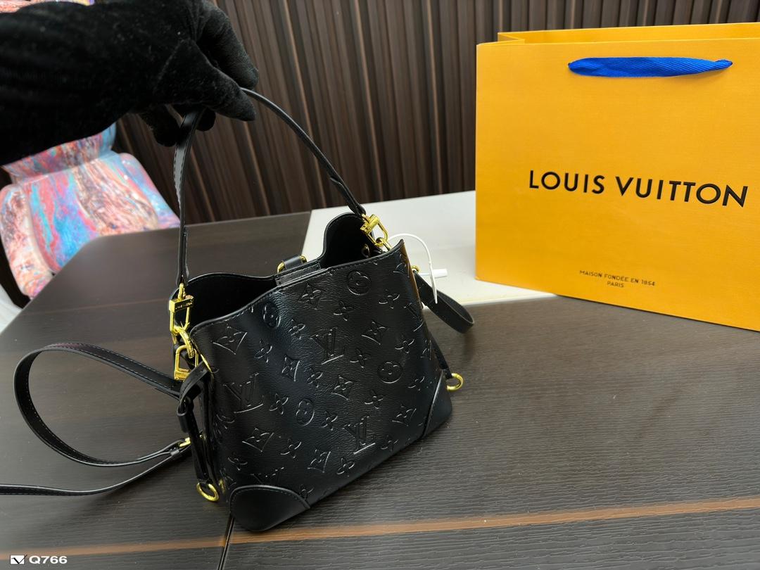 Replica Louis Vuitton Bag 20*18CM