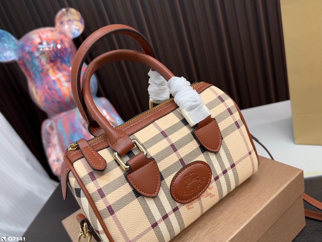 Replica Burberry Bag 20*13CM