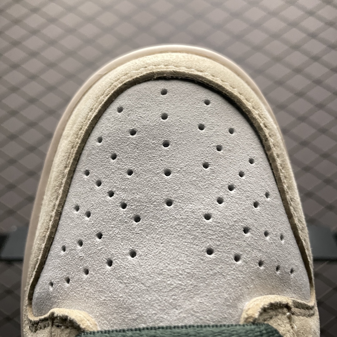 Replica Nike Dunk SB Shoe Otomo Katsuhiro x Nike Dunk Low LF0039-029 SIZE 36-46