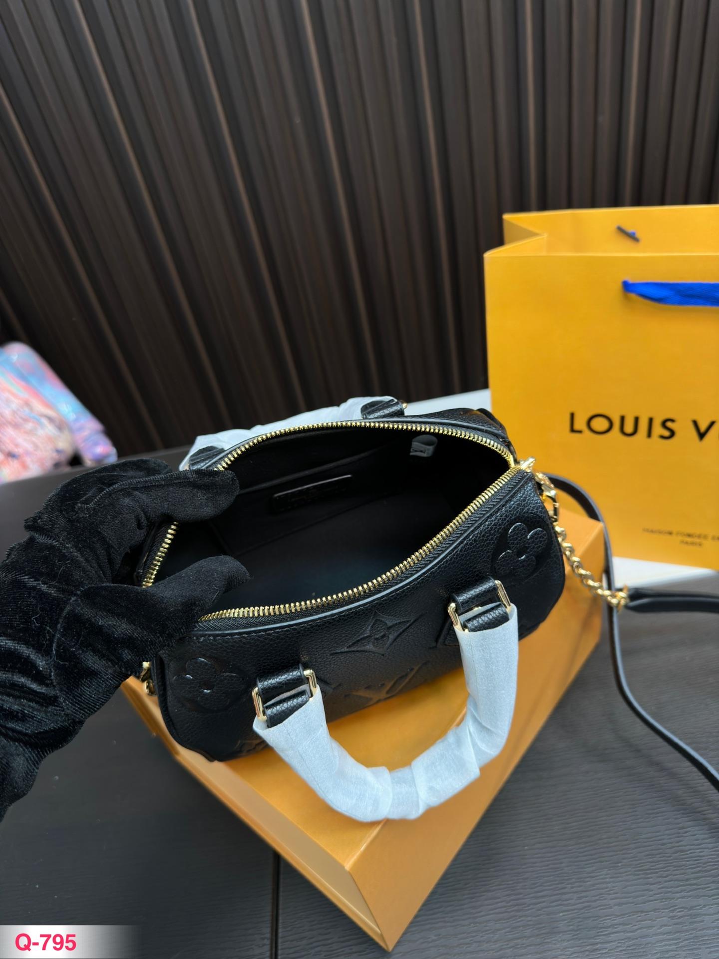 Replica Louis Vuitton Bag 20*13CM
