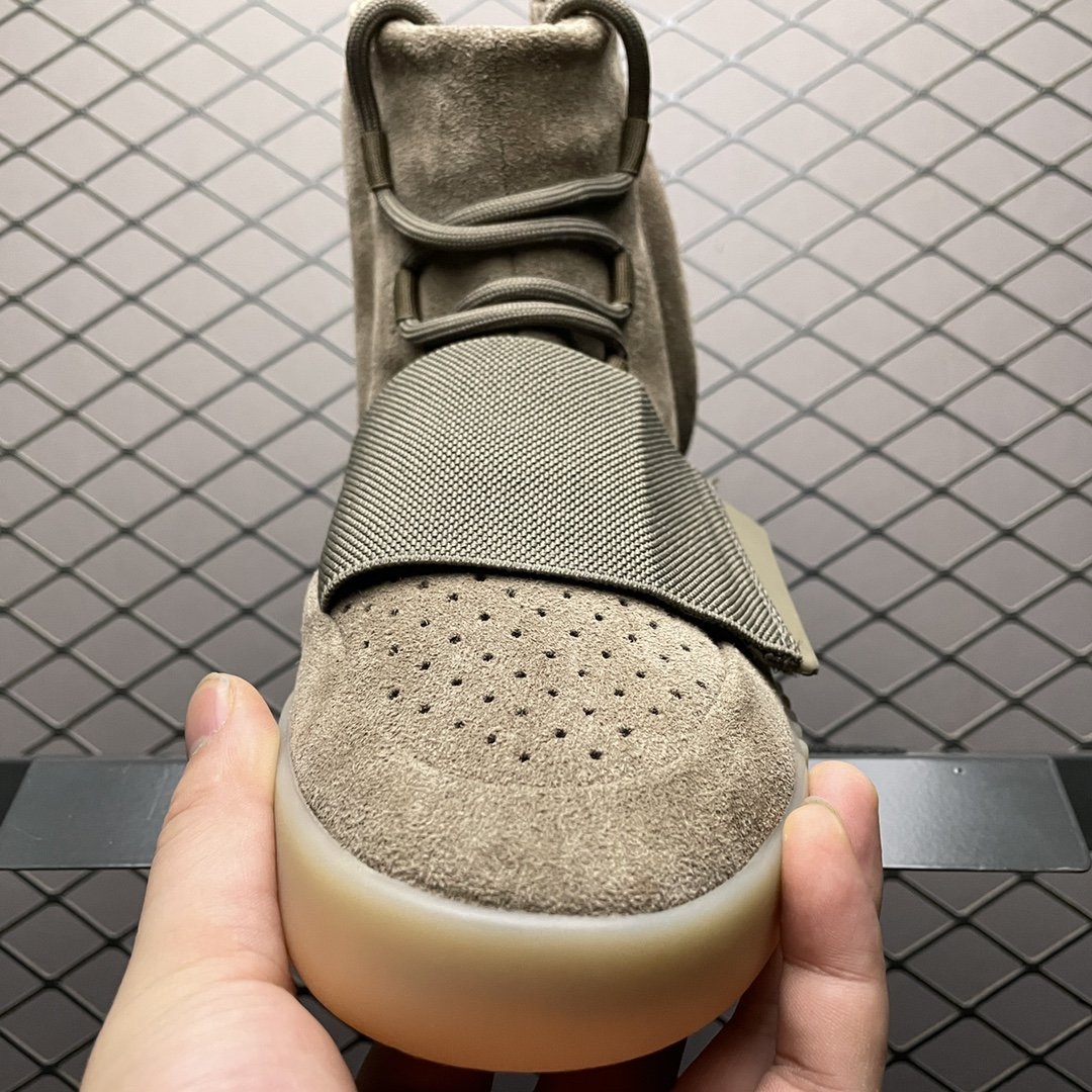 Replica Adidas Yeezy Shoe Adidas  Yeezy 750 Boost BY2456 Size 36-46