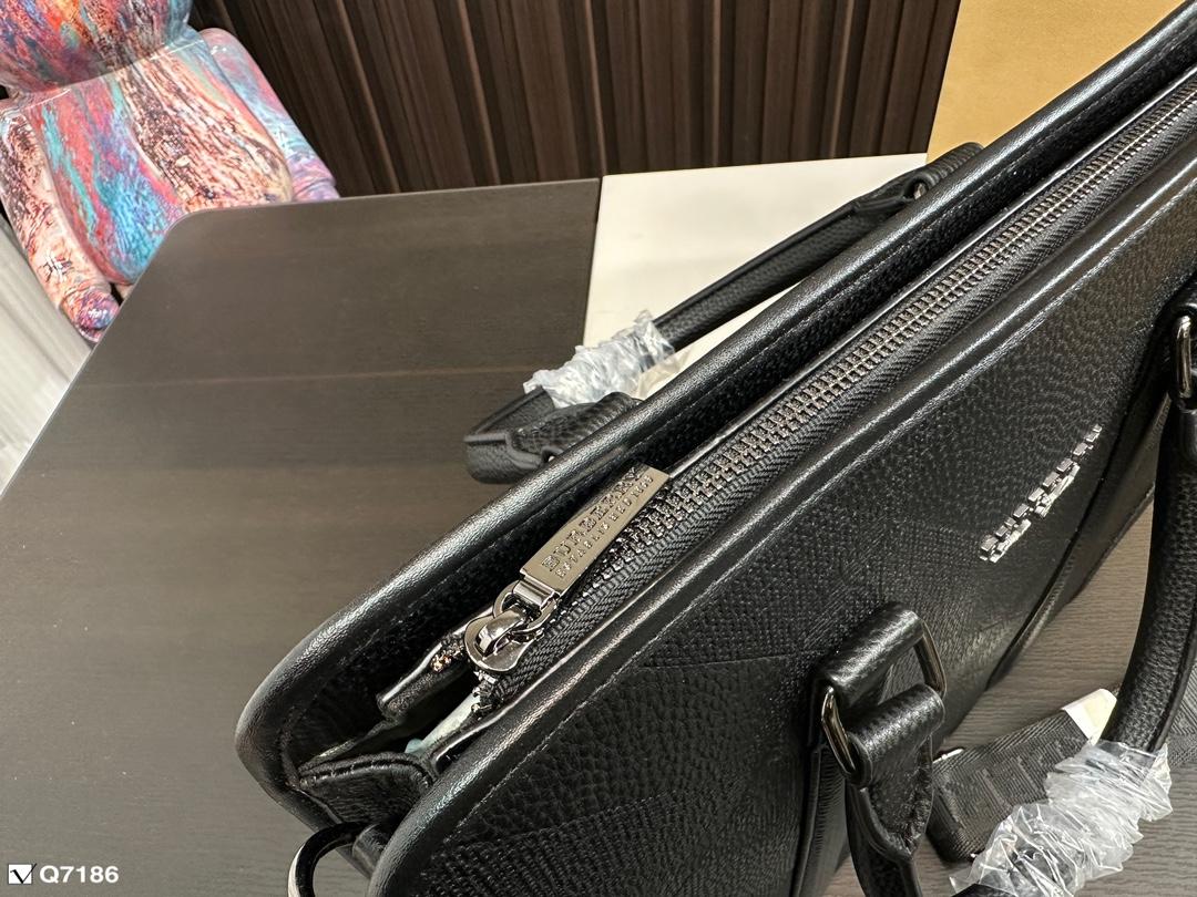 Replica Burberry Bag 37*28CM