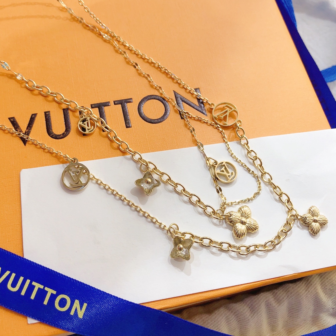 Replica LOUIS VUITTON Necklace