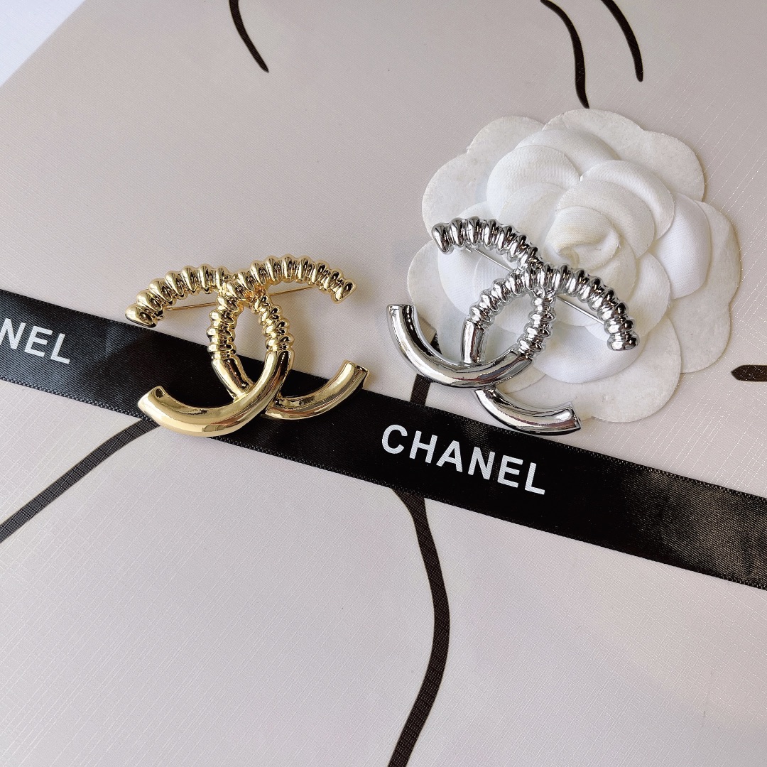 Replica CHANEL Brooch