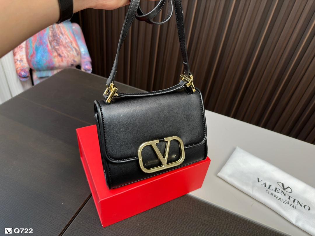 Replica Valentino Bag 18*15CM