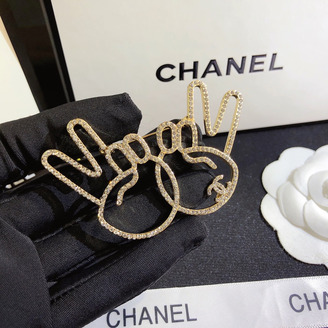 Replica CHANEL Brooch