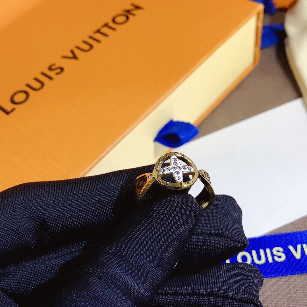 Replica LOUIS VUITTON Ring