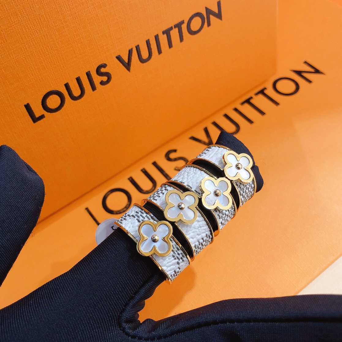 Replica LOUIS VUITTON Ring