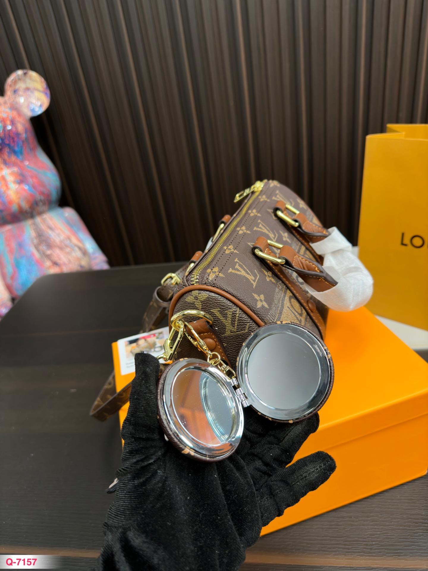 Replica Louis Vuitton Bag 13*23CM