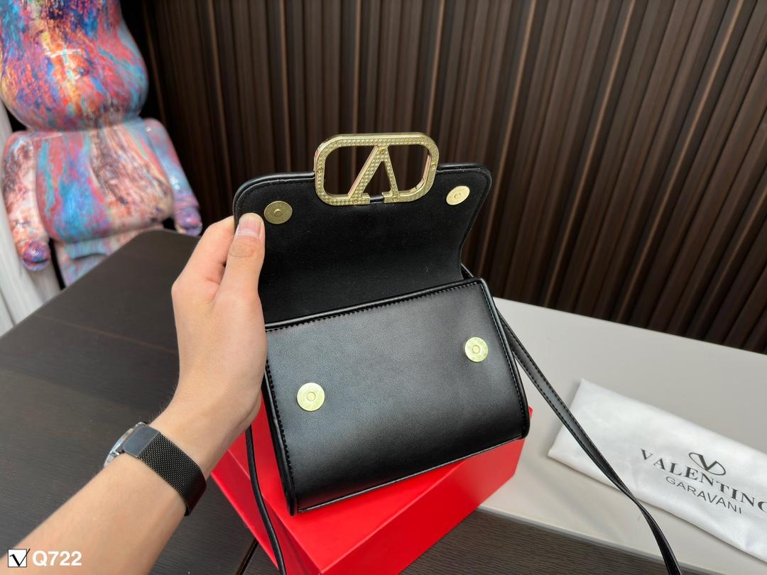 Replica Valentino Bag 18*15CM