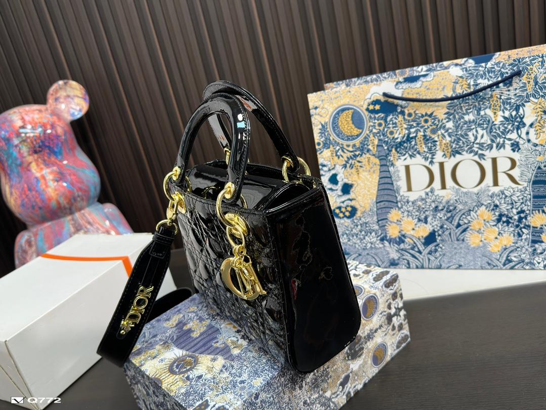 Replica Dior Bag 17*20CM