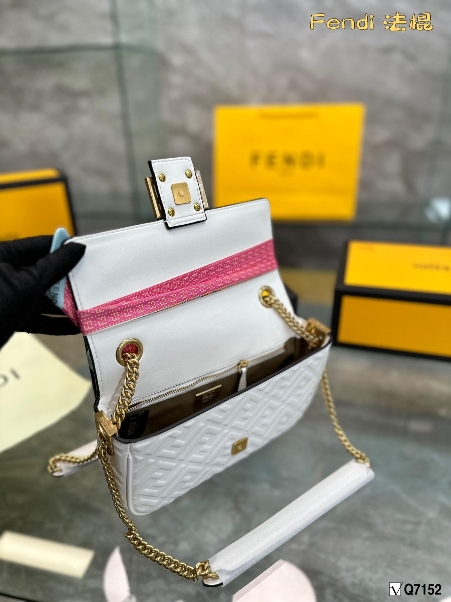 Replica Fendi Bag 23*12CM