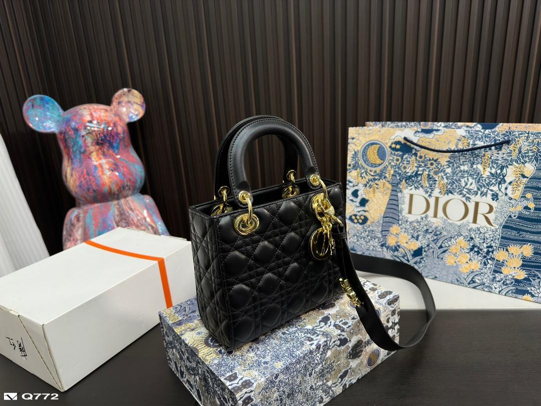 Replica Dior Bag  17*20CM/17*14CM