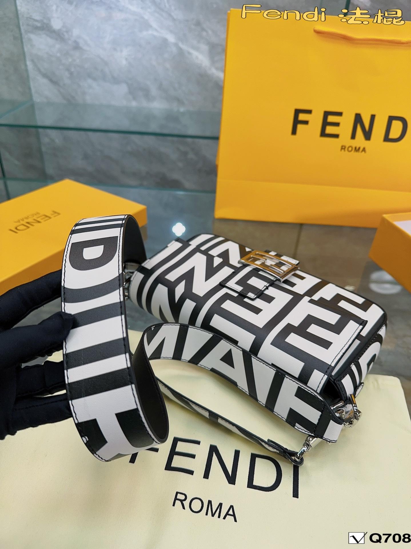 Replica Fendi Bag 26*19CM