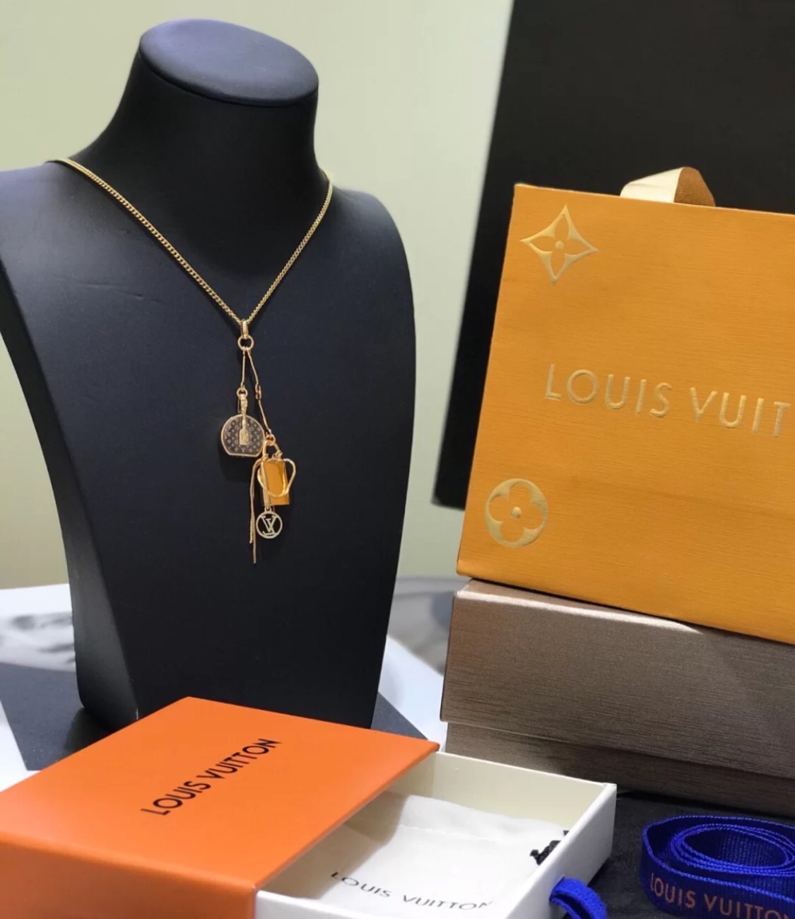 Replica LOUIS VUITTON Bracelet