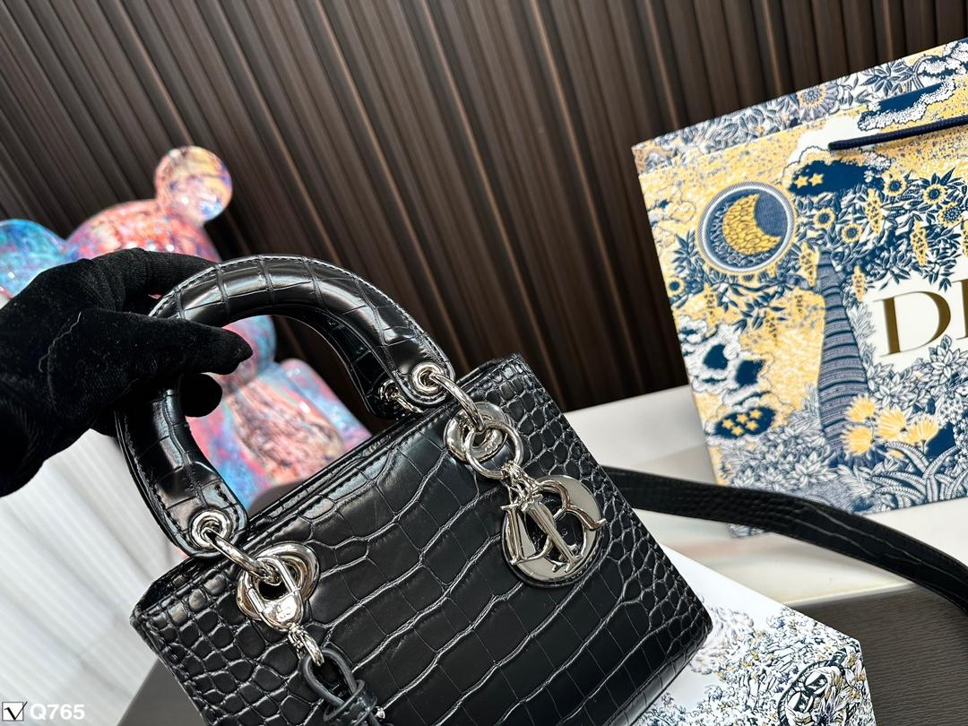 Replica Dior Bag 17*7*14CM