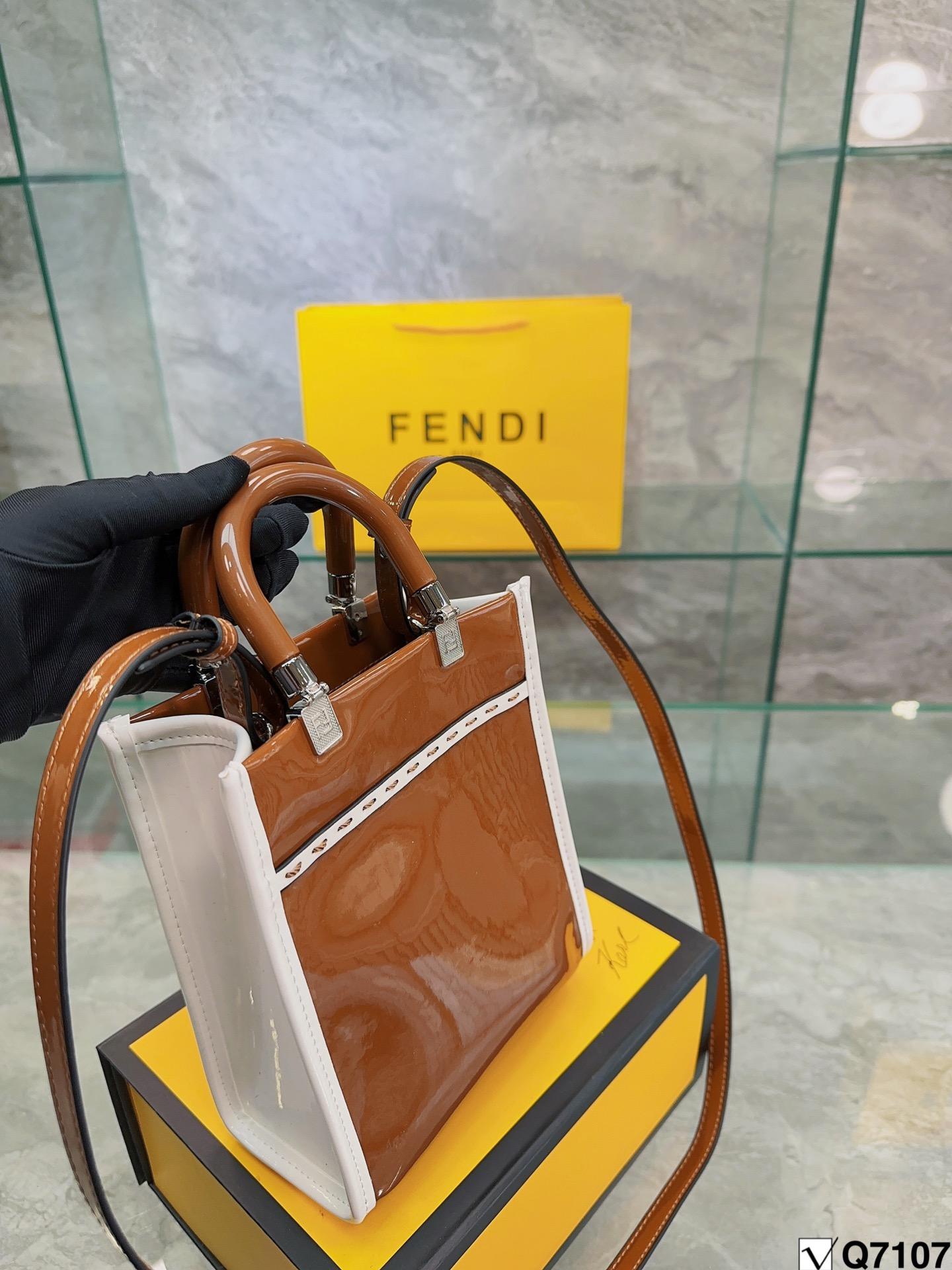 Replica Fendi Bag 26*19CM